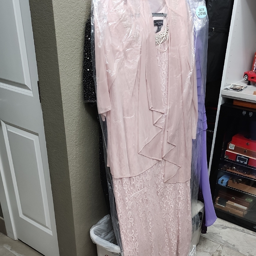 Elegant Pink Lace Dress with Jacket